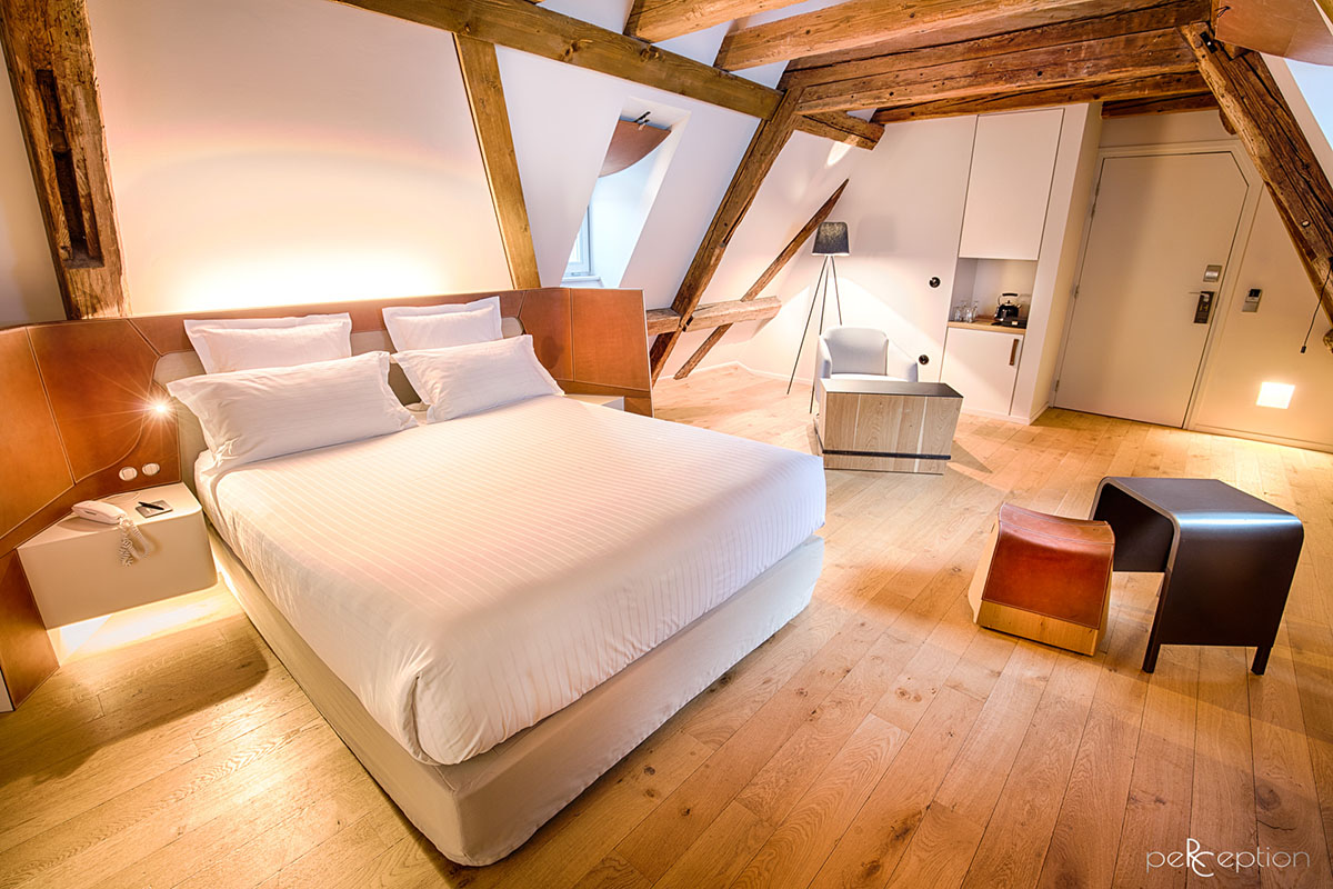 Renaud Couderc peRCeption atelier photo - photographies d'hotel de luxe 4 étoiles - une chambre sous comble - Strasbourg Alsace